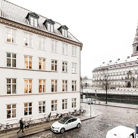 Heritage In Centre Apartment *